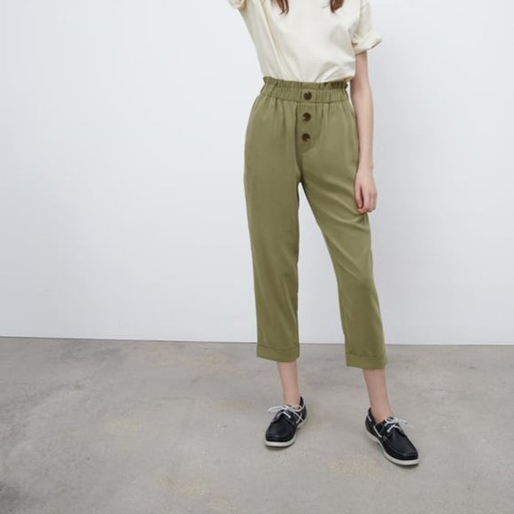 Zara Pants - Zara Khaki Paperbag Pants M